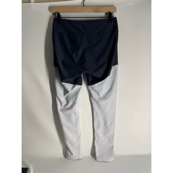 Outdoor Voices Tri-Color Springs Black Light Gray 7/8 Leggings Size Medium - Picture 4 of 4